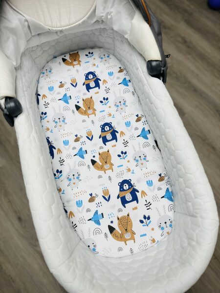 Ratu paladziņš ar gumiju - zils lācis un lapsa uz balta fona