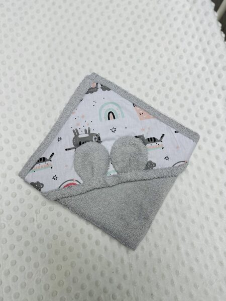 Vannas dvielītis gaiši pelēks ar kaķīšiem un varavīksnēm